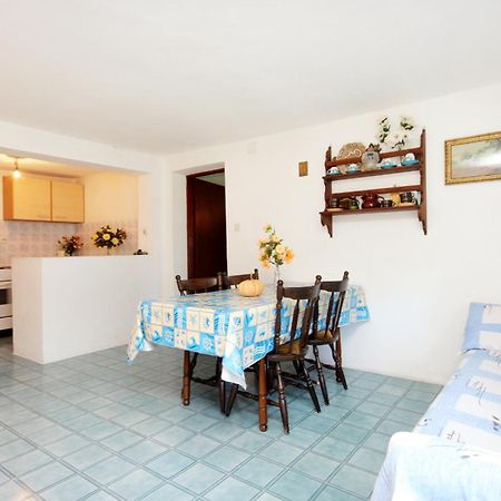 Apartments With A Parking Space Prigradica, Korcula - 193 Blato  객실 사진